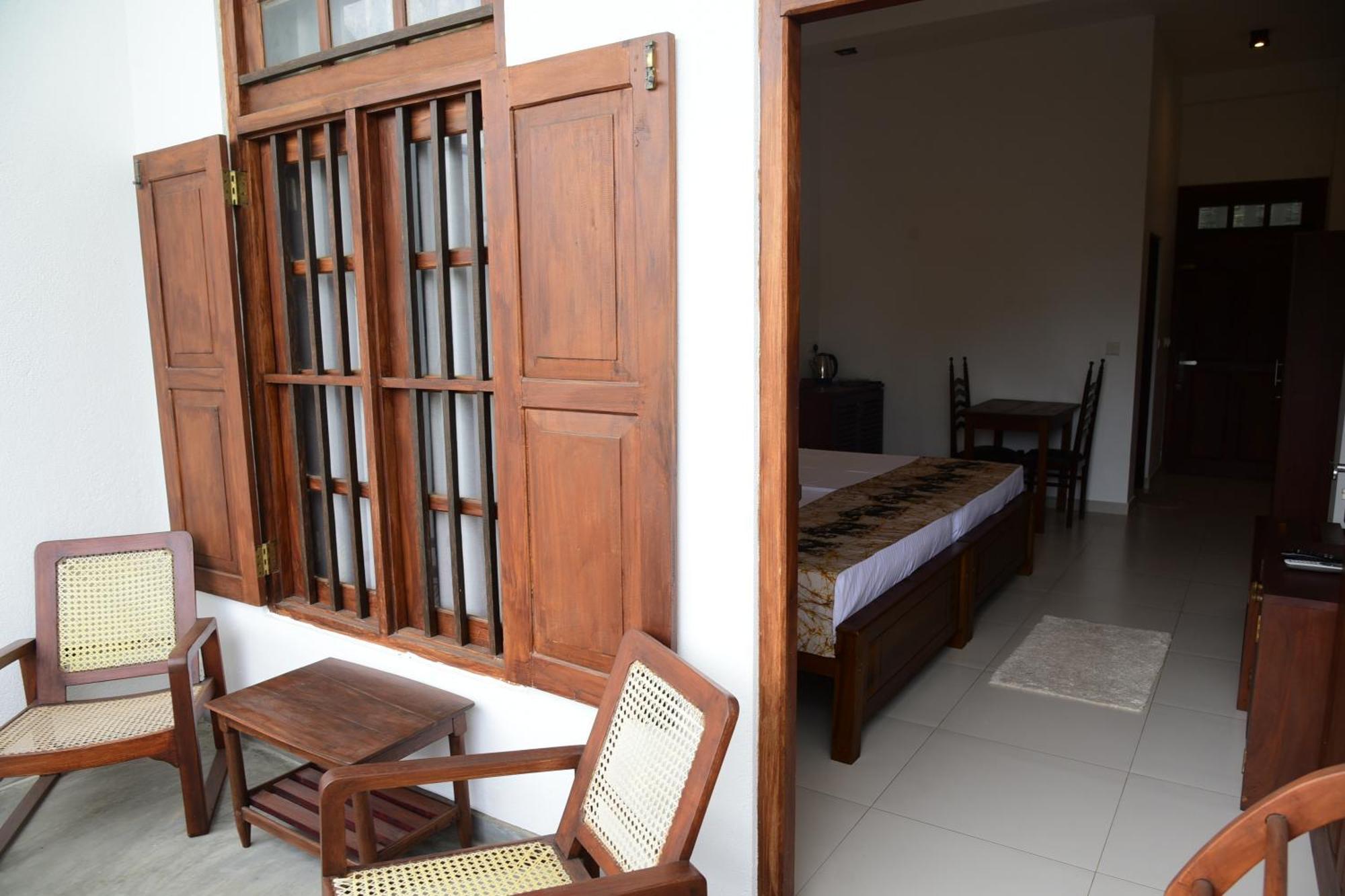 Tranquil Otel Hikkaduwa Dış mekan fotoğraf