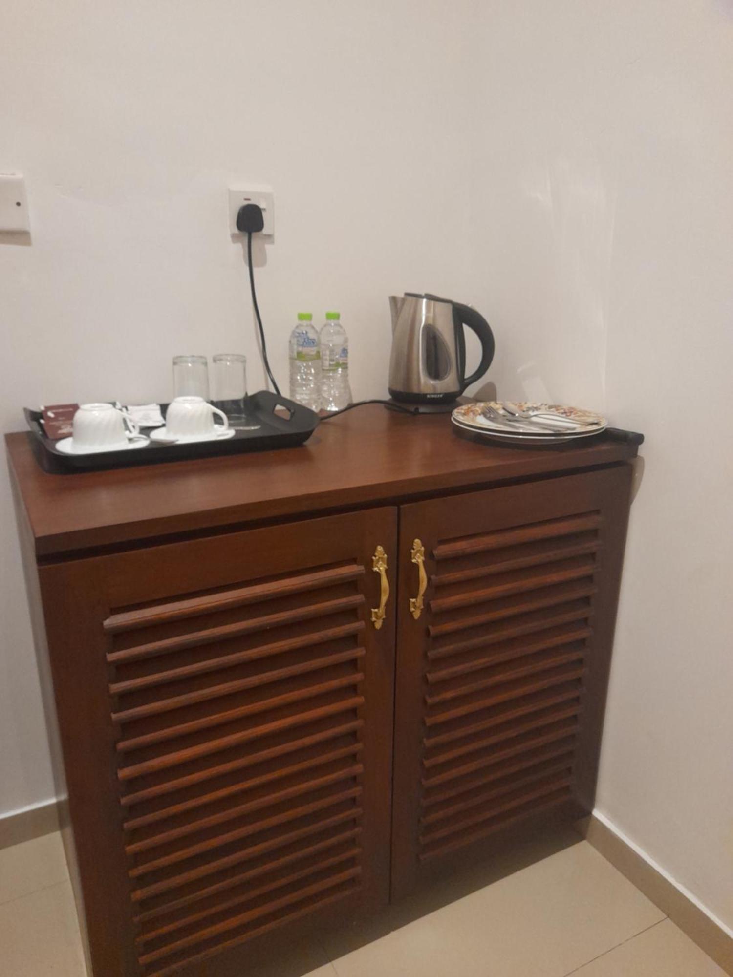 Tranquil Otel Hikkaduwa Dış mekan fotoğraf